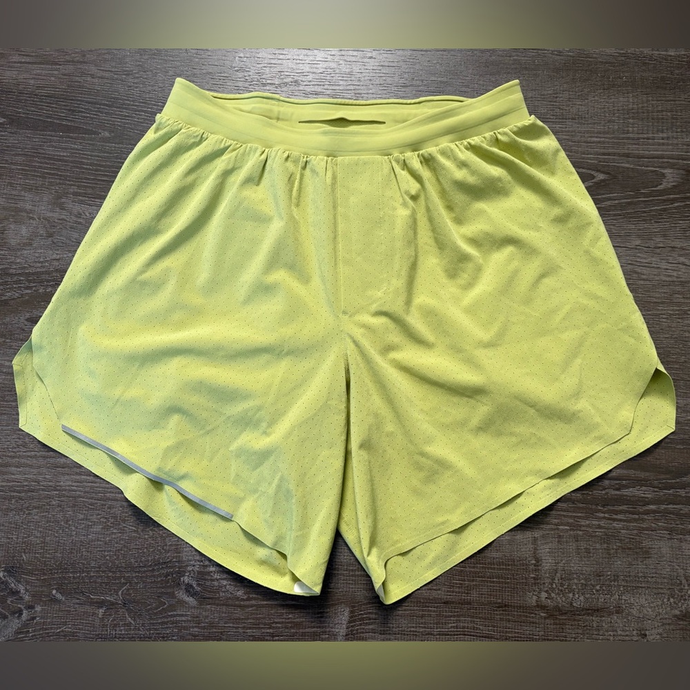 Lululemon women’s fast and free short lined running shorts